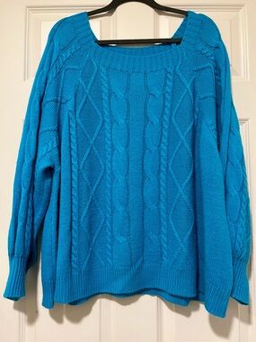 Cozy Cable-Knit Women's Sweater - Turquoise Blue